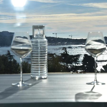Studio Avec Vue Mer Et Terrasse La Seyne-sur-Mer Buitenkant foto